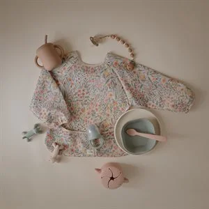 mushie-wodoodporny-sliniak-z-dlugim-rekawem-past (2).webp