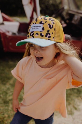 Czapka-z-daszkiem-Panther--Hello-Hossy (1).webp