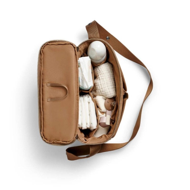 Torba-do-wozka-organizer-Half-Moon-Caramel-Brown--Elodie-Details (2).webp