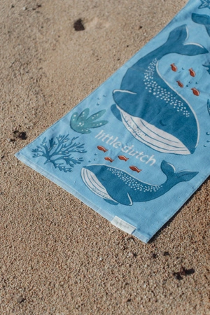 pol_pm_Little-Dutch-Recznik-plazowy-Ocean-World-Blue-60x120cm-5923_3.webp