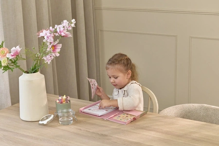 pol_pm_Little-Dutch-Zestaw-kolorowanek-wodnych-Rosa-Friends-5944_1 — kopia (2).webp