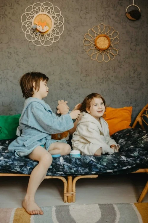 Naturalna-pasta-do-stylizacji-wlosow-dla-dzieci-Miniu (3).webp