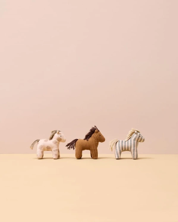 Drewniana-stajnia-z-konikami--Kids-Concept (6).webp