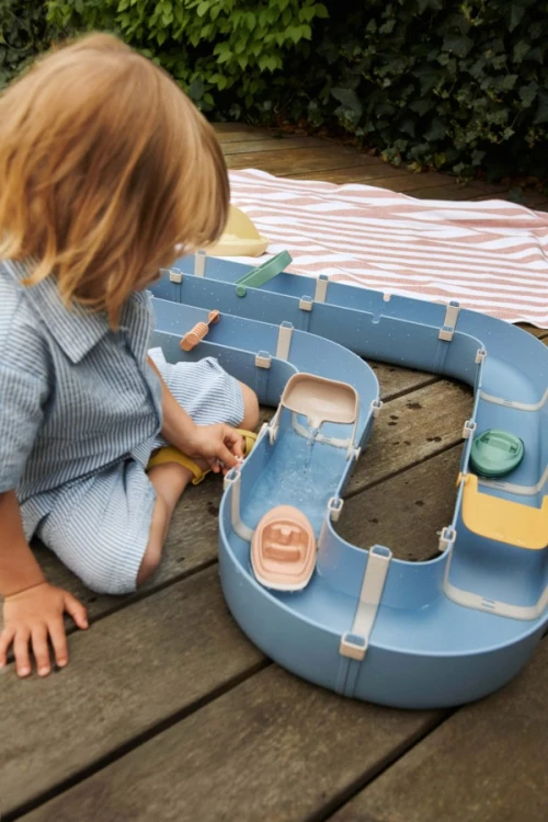 Tor-wodny-z-lodkami-Cassian---beach-blue,-multi-mix--Liewood (3).webp