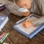 Podswietlany-tablet-do-nauki-pisania-i-rysowania-K-DRAW-PRO---niebieski--Kidywolf (1).webp
