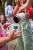bidon-termiczny-dla-dzieci-dancing-hearts-the-cotton-cloud-04.webp