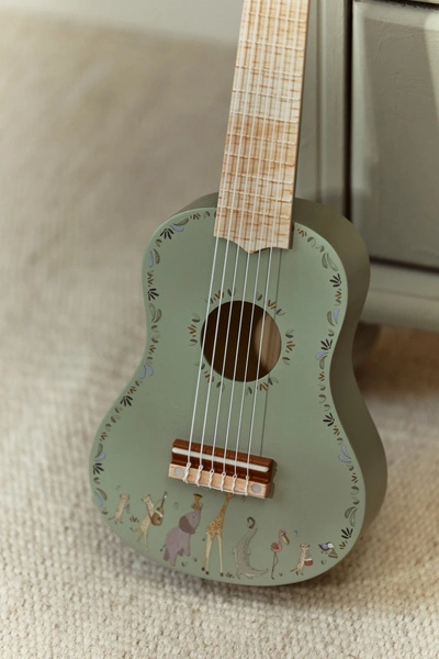 pol_pl_Little-Dutch-Drewniana-gitara-zielona-Safari-Friends-FSC-6019_3.webp