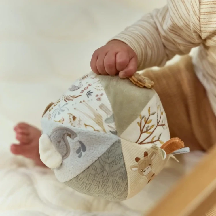 Pileczka-sensoryczna-Safari-Friends--Little-Dutch (6).webp