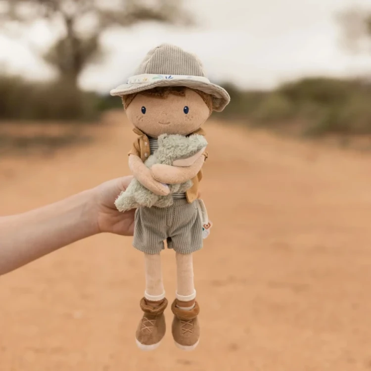 Laleczka-Chlopiec-Jim-Safari-Friends-35cm--Little-Dutch (4).webp