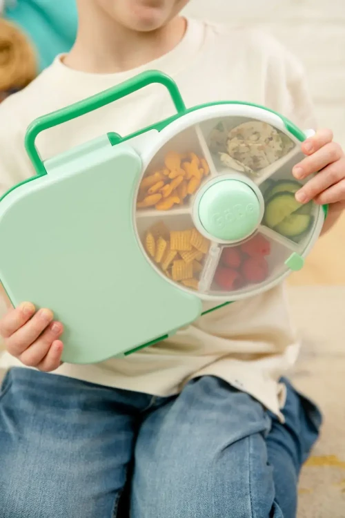 LUNCHBOX--SNACK-SPINNER-2IN1-sniadaniowka-dla-dzieci,-Sage-Green--GOBE (3).webp