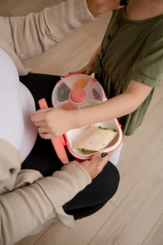 LUNCHBOX--SNACK-SPINNER-2IN1-sniadaniowka-dla-dzieci,-Watermelon-Pink--GOBE (1).webp