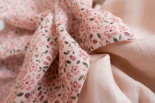 Otulacze-muslinowe-70x70-cm---Fairy-Floral--Blossom--Little-Dutch (1).webp