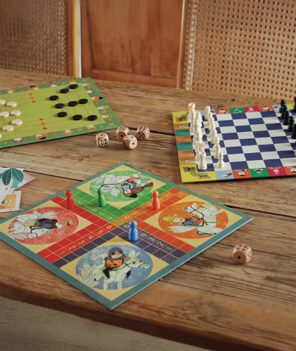 gra-classic-box-zestaw-20-gier-djeco (2).webp