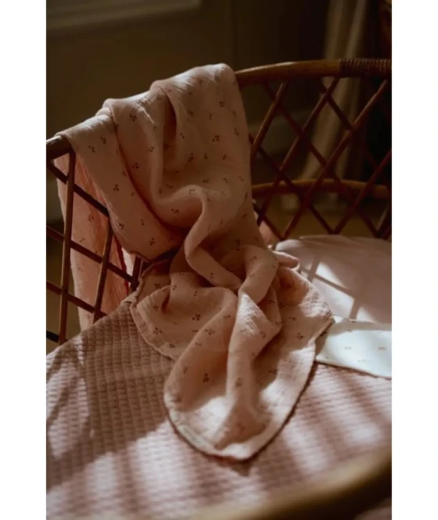 otulacz-muślinowy-pure-blossom-120x120-little-dutch (9).webp