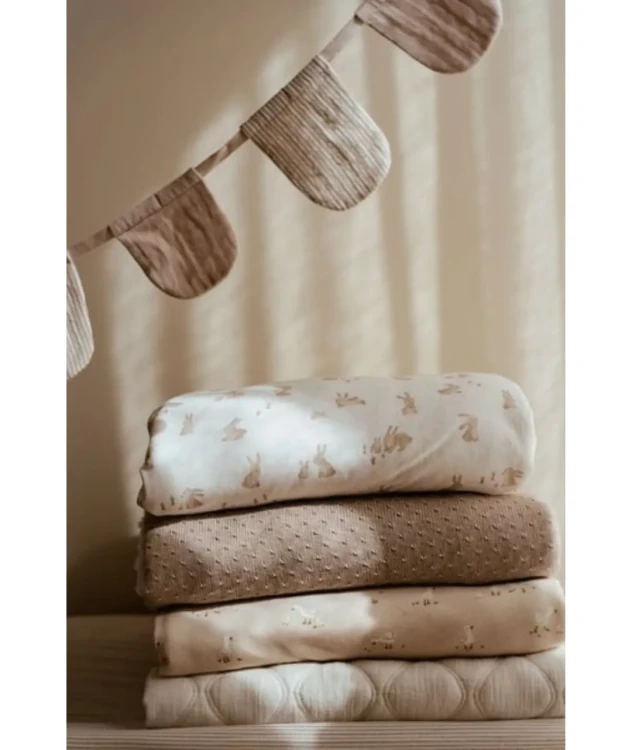 ocieplany-kocyk-70x100-pure-soft-beige-little-dutch (16).webp