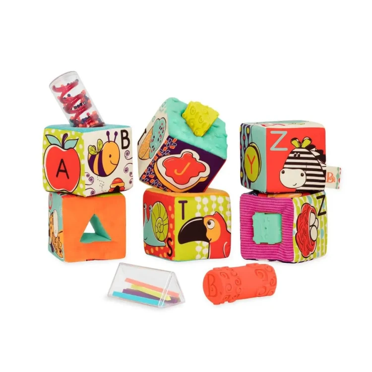 Block-Party--klocki-materialowe-z-sorterami--B.Toys (6).webp