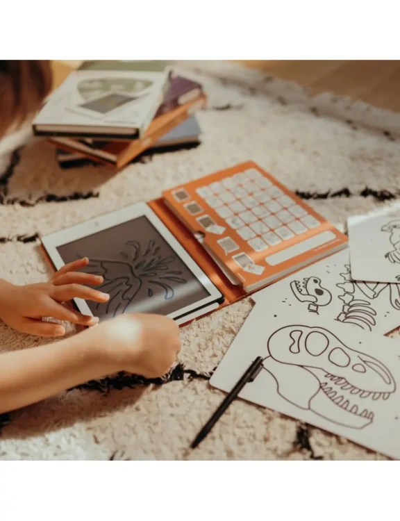 podswietlany-tablet-do-rysowania-dinozaury-kidydraw-mini (2).webp