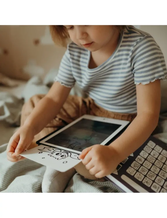 podswietlany-tablet-do-rysowania-dinozaury-kidydraw-mini (5).webp