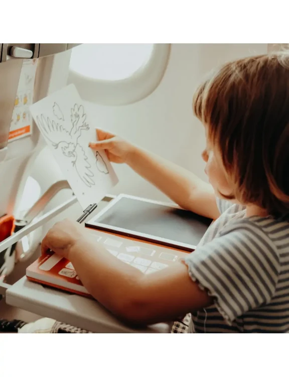 podswietlany-tablet-do-rysowania-piraci-kidydraw-mini (5).webp