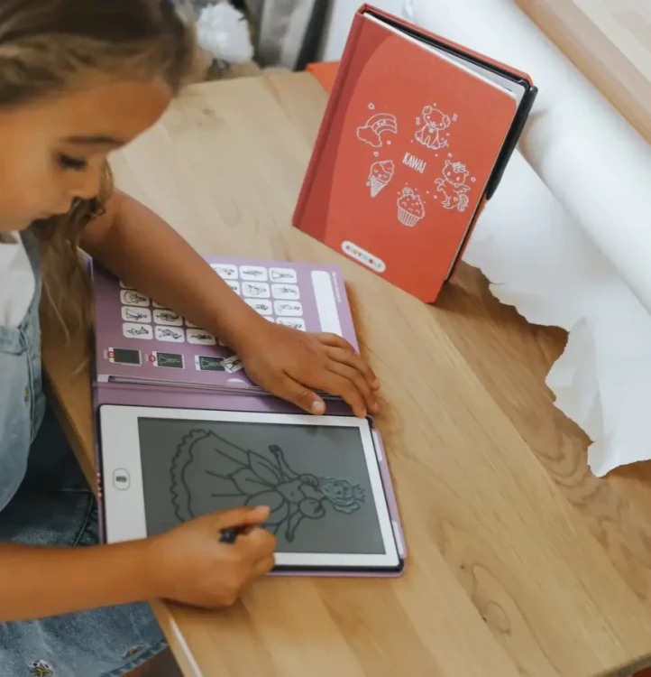 Tablet-graficzny-z-szablonami-do-rysowania-KIDYDRAW-MINI---princess--Kidywolf (9).webp