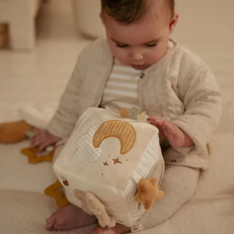 Kostka-aktywizujaca-Newborn-Naturals--Little-Dutch (2).webp