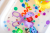 pol_pm_Glo-Pals-Zestaw-zabawek-Glo-Pals-5w1-rozwijajacych-motoryke-mala-1492_11.png