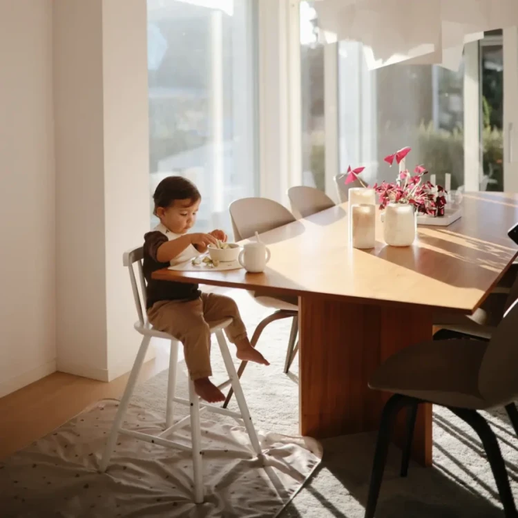 Miseczka-sylikonowa-z-przyssawka---Ivory--Mushie (2).webp