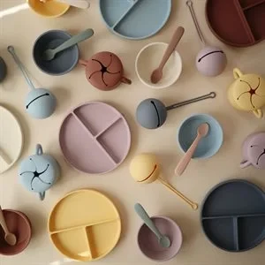 mushie-talerzyk-sylikonowy-z-przyssawka-soft-lilac (3).webp